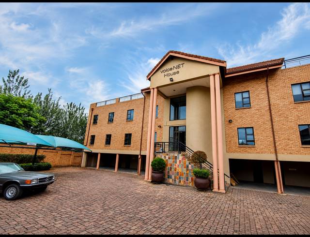 144M² OFFICE TO LET IN FOURWAYS